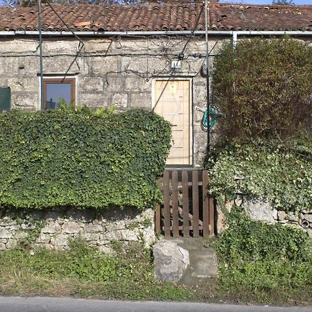 Tipica Casa De Piedra Villa ซานติอาโก เด กอมโปสเตลา ภายนอก รูปภาพ
