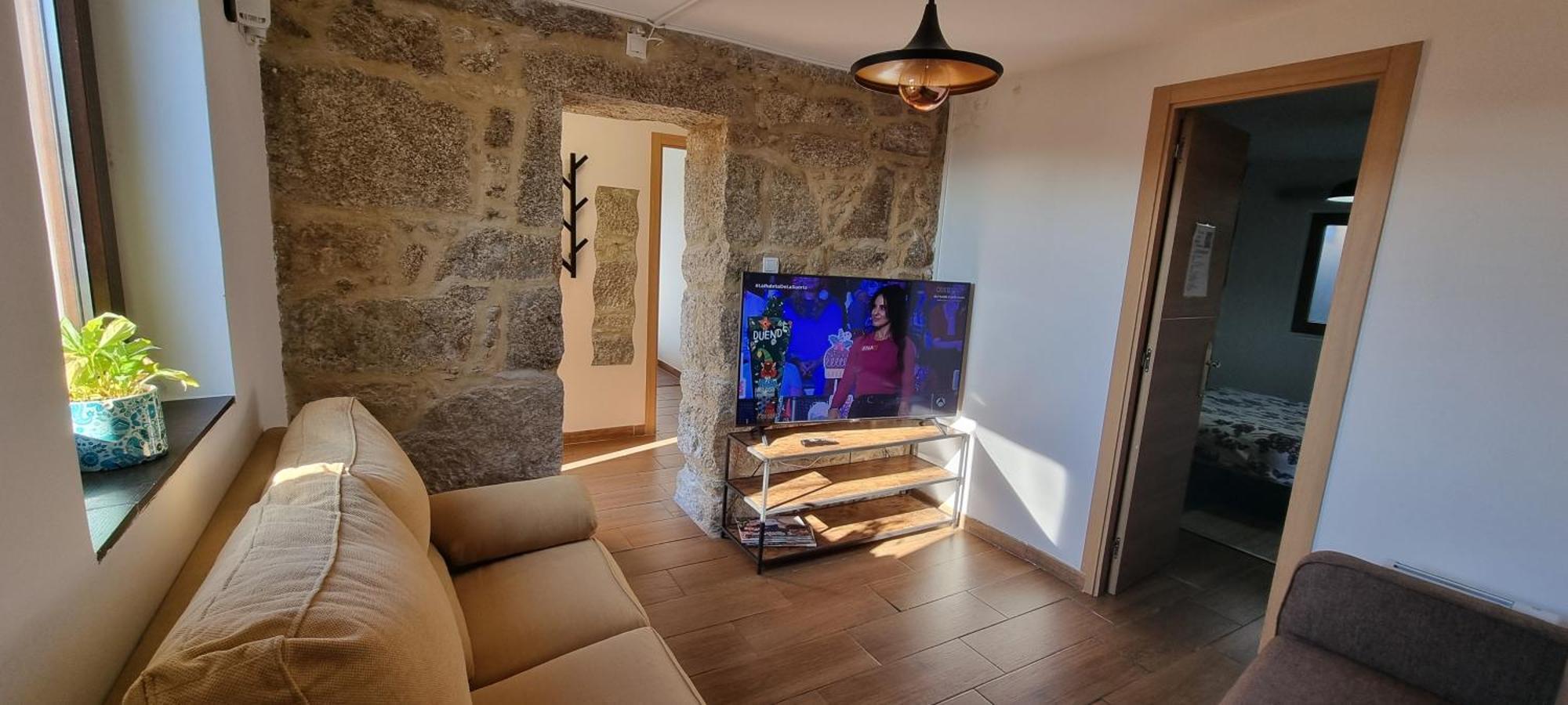 Tipica Casa De Piedra Villa ซานติอาโก เด กอมโปสเตลา ภายนอก รูปภาพ