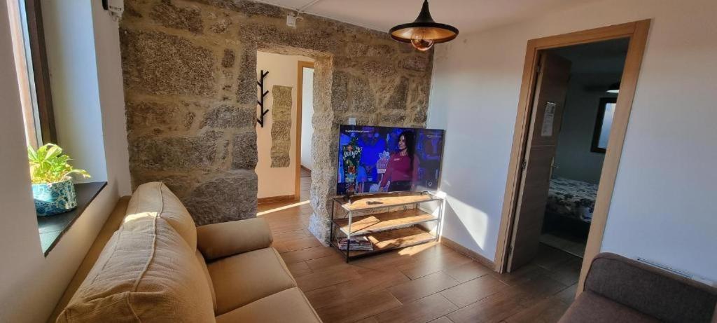 Tipica Casa De Piedra Villa ซานติอาโก เด กอมโปสเตลา ภายนอก รูปภาพ